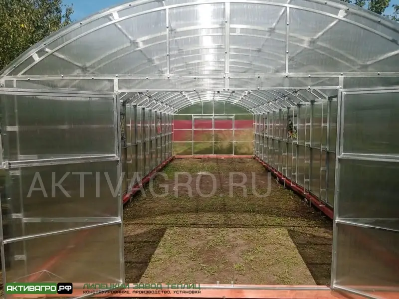 Теплица Ударница Благодатная, ширина 4/5 м, труба 40х20 + 20х20 Теплица Ударница Благодатная, ширина 4/5 м, труба 40х20 + 20х20